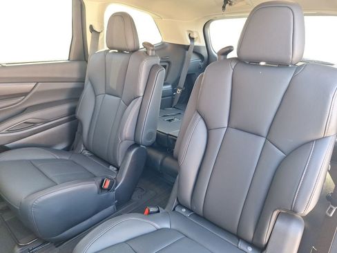 Certified 2025 Subaru Ascent Bronze Edition w/ Popular Package #2 image 11