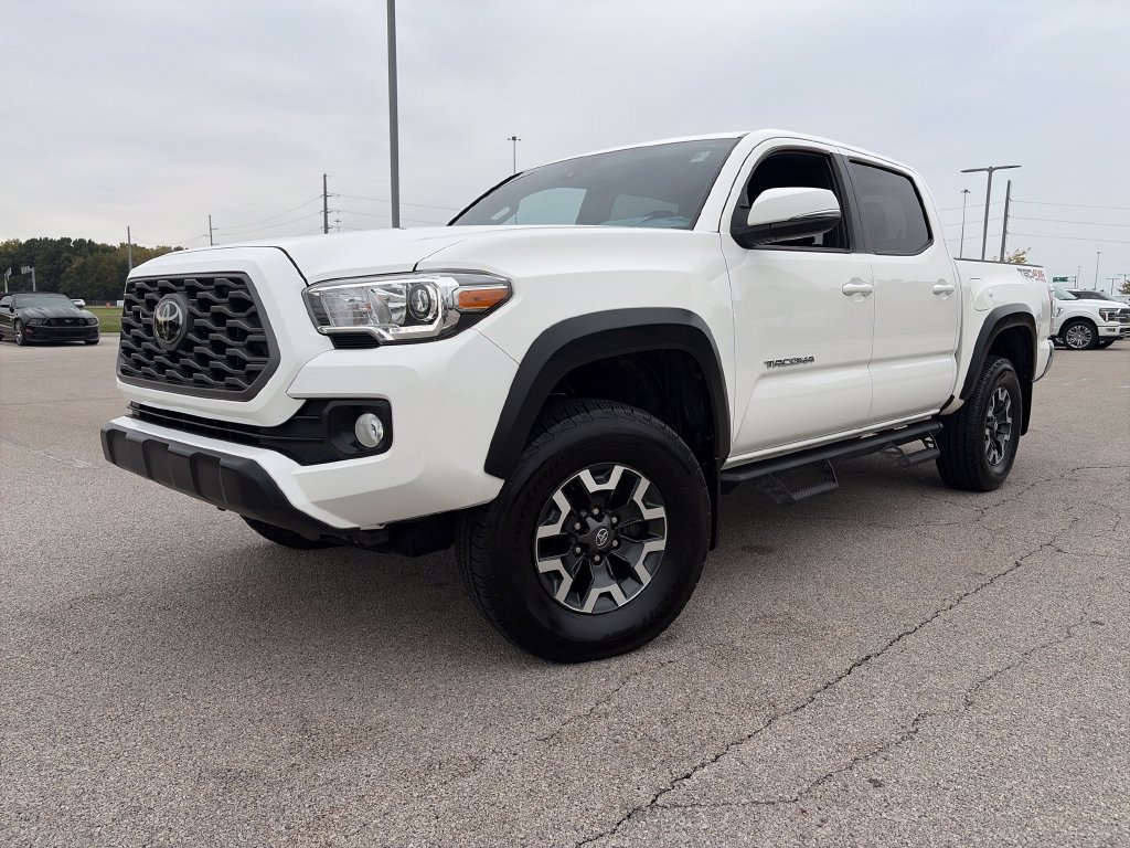 Used 2021 Toyota Tacoma TRD Off-Road AWD/4WD image 3