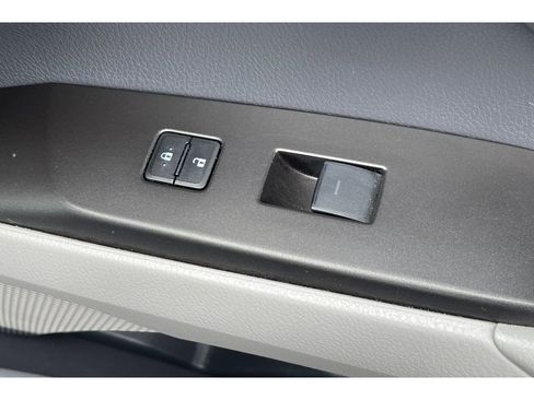 Used 2022 Toyota Camry LE w/ Carpet Mat Package (TMS) image 19