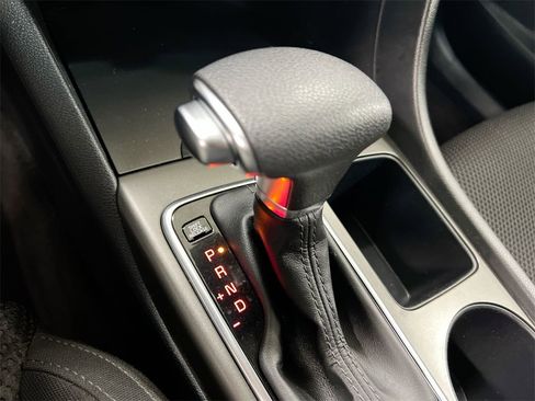 Used 2020 Kia Optima LX image 16