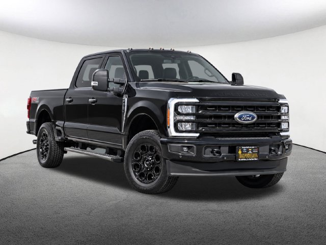 Used 2023 Ford F250 Lariat w/ Lariat Ultimate Package AWD/4WD image 2