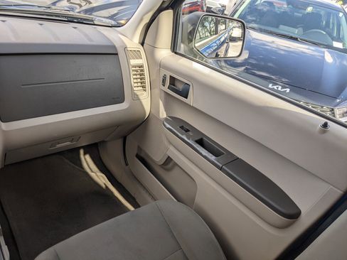 Used 2011 Ford Escape XLS w/ 101A Rapid Spec Order Code image 14
