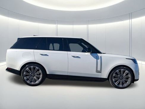 Used 2024 Land Rover Range Rover Autobiography image 7