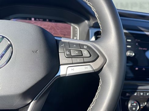 Used 2023 Volkswagen Atlas Cross Sport SEL image 17