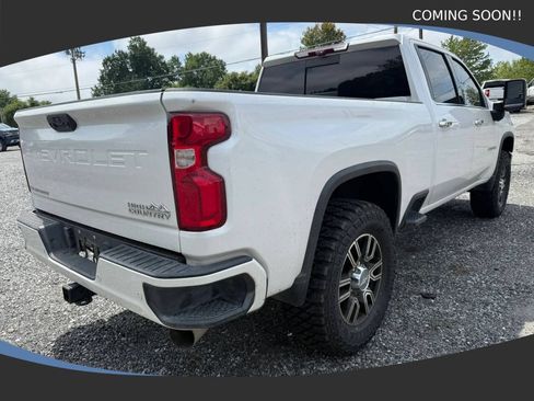 Used 2022 Chevrolet Silverado 2500 High Country w/ Z71 Off-Road Package AWD/4WD image 5