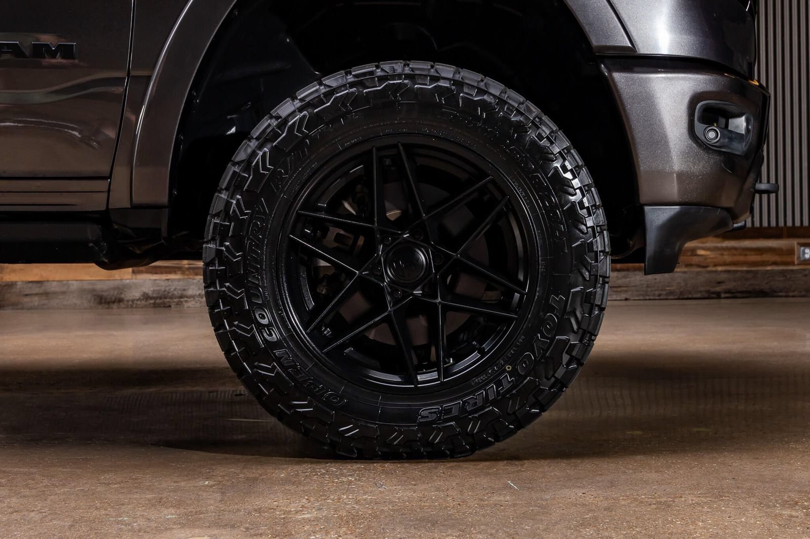 Used 2022 RAM 1500 Limited AWD/4WD image 12