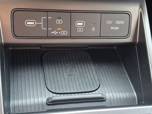 Certified 2025 Hyundai Kona SEL AWD/4WD image 24