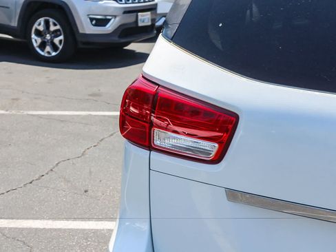 Used 2015 Kia Sedona SX FWD image 8