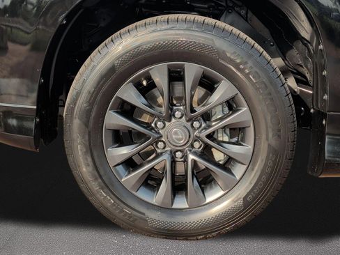 Certified 2023 Lexus GX 460 Premium w/ Premium Package AWD/4WD image 7