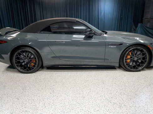 New 2026 Mercedes-Benz SL 63 AMG S e Performance 4MATIC image 4