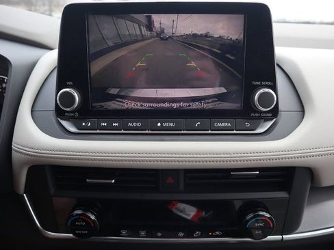 Certified 2025 Nissan Rogue SV AWD/4WD image 21