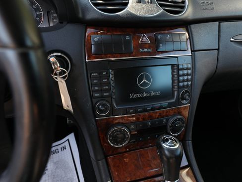 Used 2007 Mercedes-Benz CLK 350 Cabriolet image 16