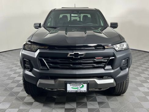 New 2025 Chevrolet Colorado Trail Boss w/ Midnight Edition AWD/4WD image 2