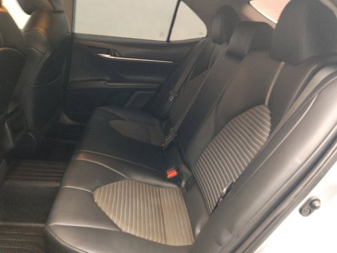 Used 2022 Toyota Camry SE FWD image 18
