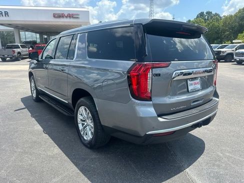 Used 2021 GMC Yukon XL SLT w/ SLT Premium Package AWD/4WD image 3