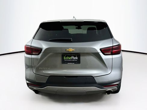 Used 2025 Chevrolet Blazer LT FWD image 7