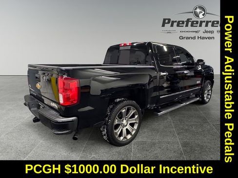 Used 2018 Chevrolet Silverado 1500 High Country image 17
