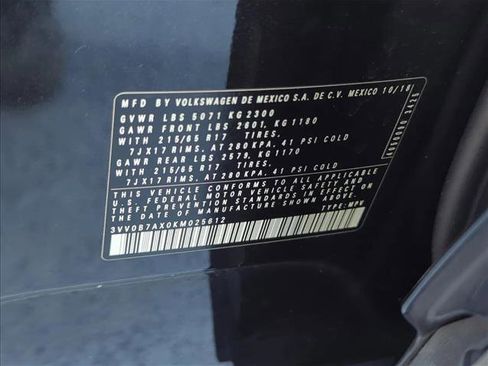 Used 2019 Volkswagen Tiguan S image 29