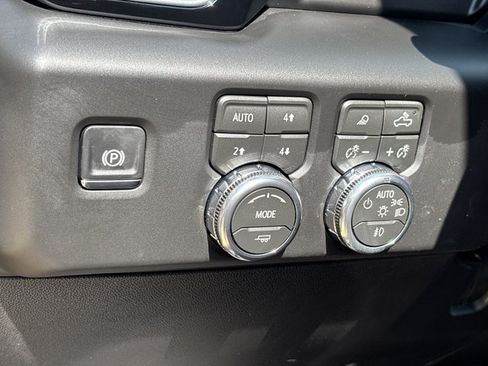 New 2026 GMC Sierra 3500 Denali Ultimate w/ LPO, Black Badging Package AWD/4WD image 28