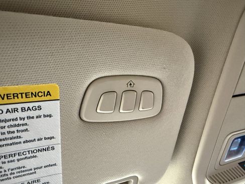 Used 2023 Ford Explorer Platinum w/ Technology Package image 18