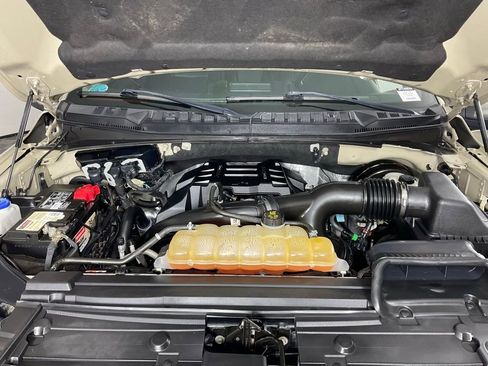 Used 2018 Ford F150 Lariat w/ Equipment Group 502A Luxury image 9