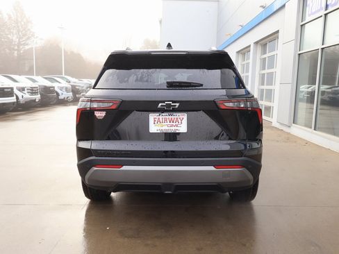 New 2026 Chevrolet Equinox LT w/ Convenience Package II image 9