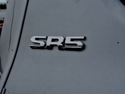 Used 2024 Toyota Tacoma SR5 AWD/4WD image 10