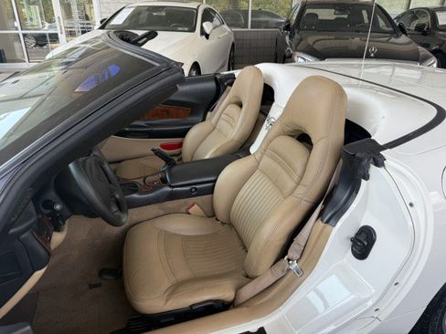 Used 2003 Chevrolet Corvette Convertible w/ Preferred Equipment Group1 RWD image 7