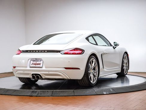 Used 2025 Porsche 718 Cayman image 6