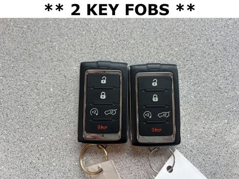 Used 2023 Jeep Grand Cherokee Limited w/ Black Appearance Package AWD/4WD image 5