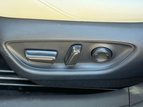 Used 2022 Toyota Mirai Limited Sedan 4D image 23