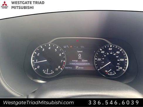 Used 2022 Nissan Frontier SV w/ Technology Package image 18