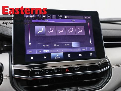 Used 2025 Jeep Compass Limited AWD/4WD image 19