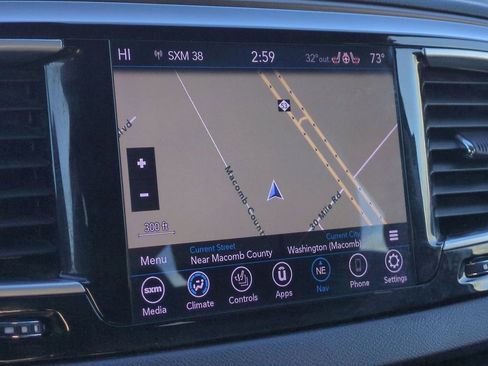 Used 2018 Chrysler Pacifica Touring-L Plus image 31