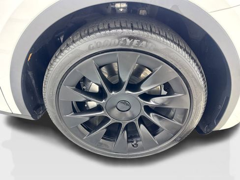 Used 2021 Tesla Model Y Long Range AWD/4WD image 79