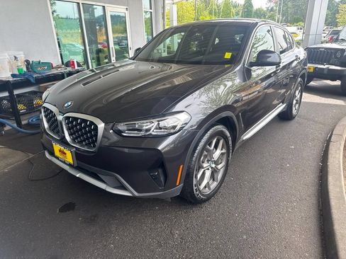 Used 2022 BMW X4 xDrive30i AWD/4WD image 1