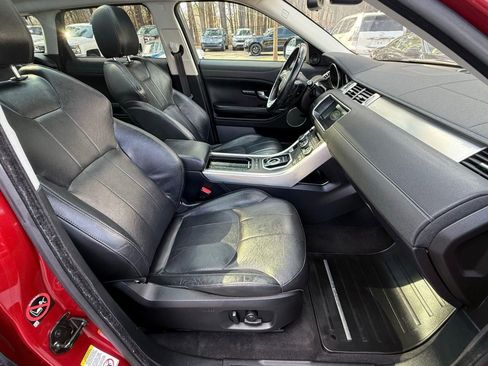 Used 2017 Land Rover Range Rover Evoque SE Premium image 26