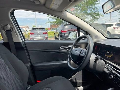 Certified 2026 Kia Sportage LX FWD image 35