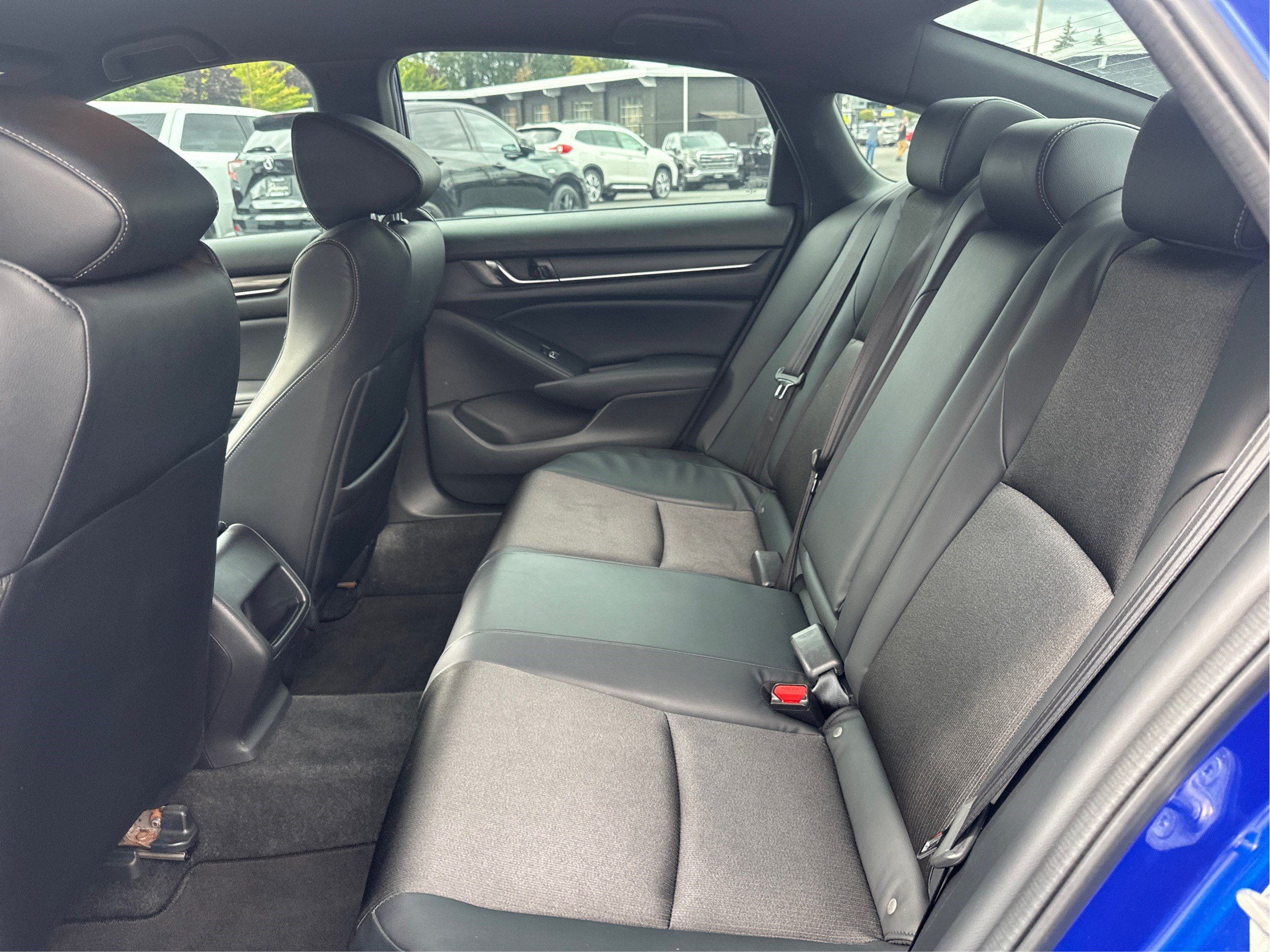 Used 2018 Honda Accord Sport image 10