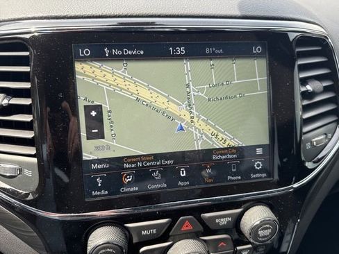 Used 2020 Jeep Grand Cherokee Altitude image 8