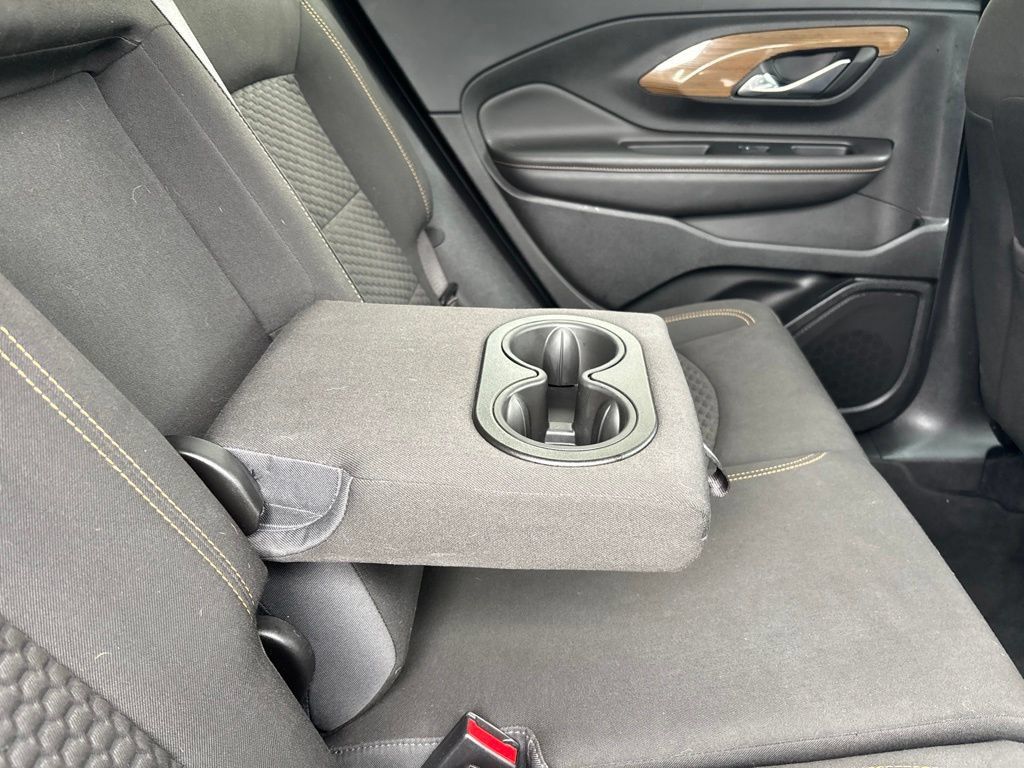 Used 2020 GMC Terrain SLE w/ Elevation Edition FWD image 40