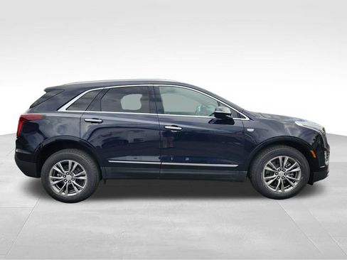 Used 2021 Cadillac XT5 Premium Luxury w/ LPO, Floor Liner Package AWD/4WD image 6