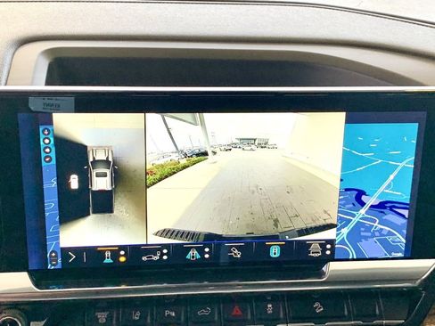 Used 2025 Chevrolet Silverado 2500 LT w/ Trail Boss Package image 39