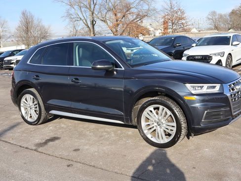 Used 2019 Audi Q5 2.0T Premium Plus w/ Premium Plus Package image 3