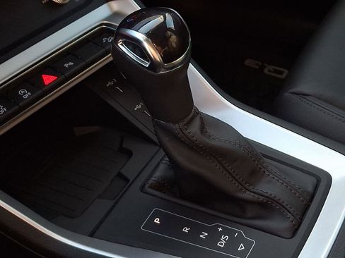 Certified 2025 Audi Q3 2.0T Premium w/ Convenience Package image 15