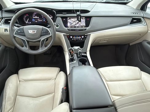 Used 2017 Cadillac XT5 Luxury w/ LPO, Wheel Lock Package image 29