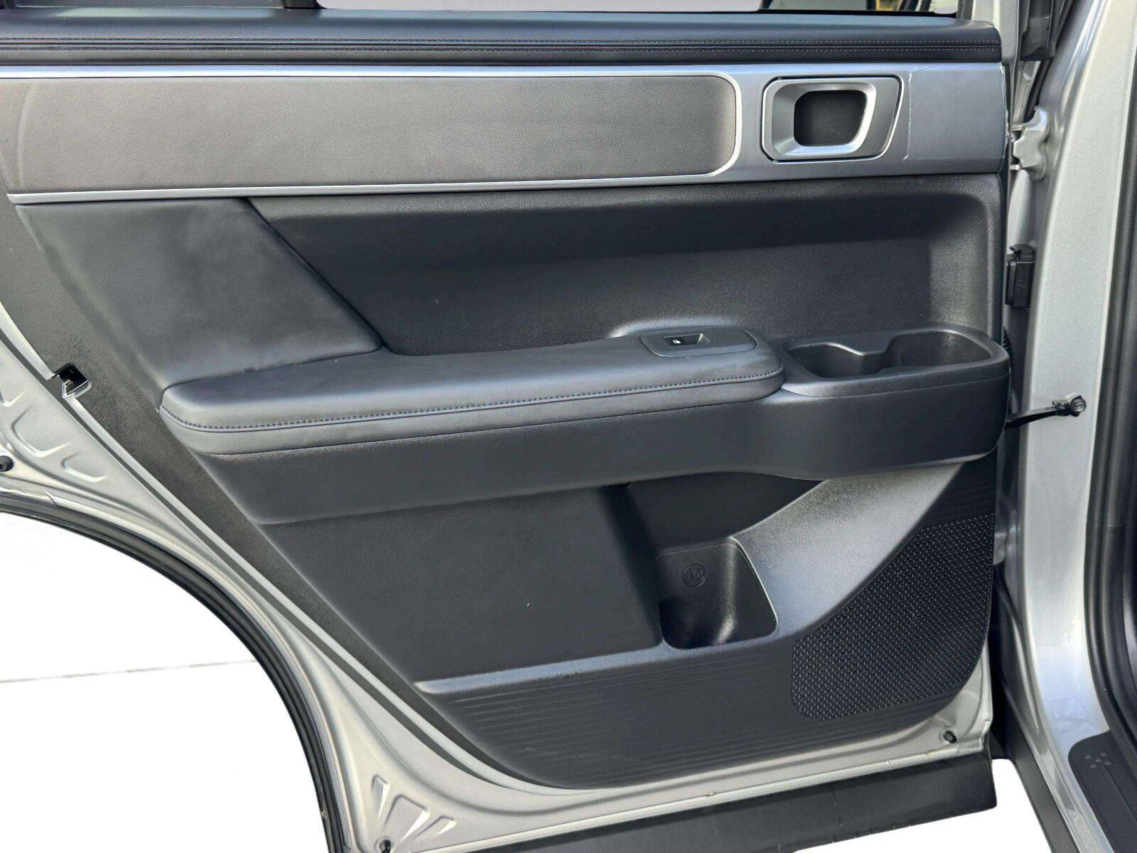 Used 2026 Hyundai Santa Fe SEL FWD image 31