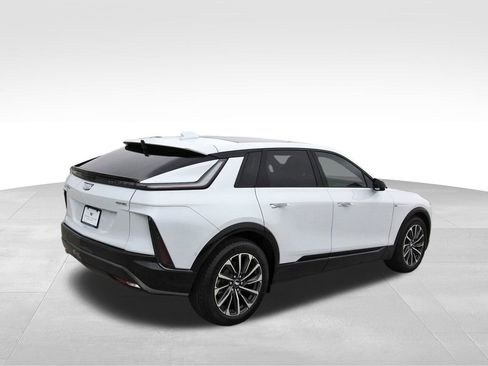 New 2026 Cadillac Lyriq Sport image 4