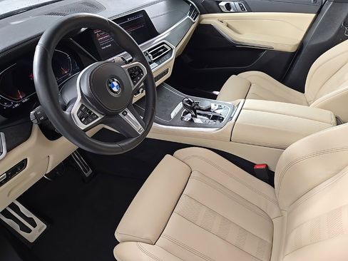 Used 2022 BMW X5 xDrive40i w/ M Sport Package image 13