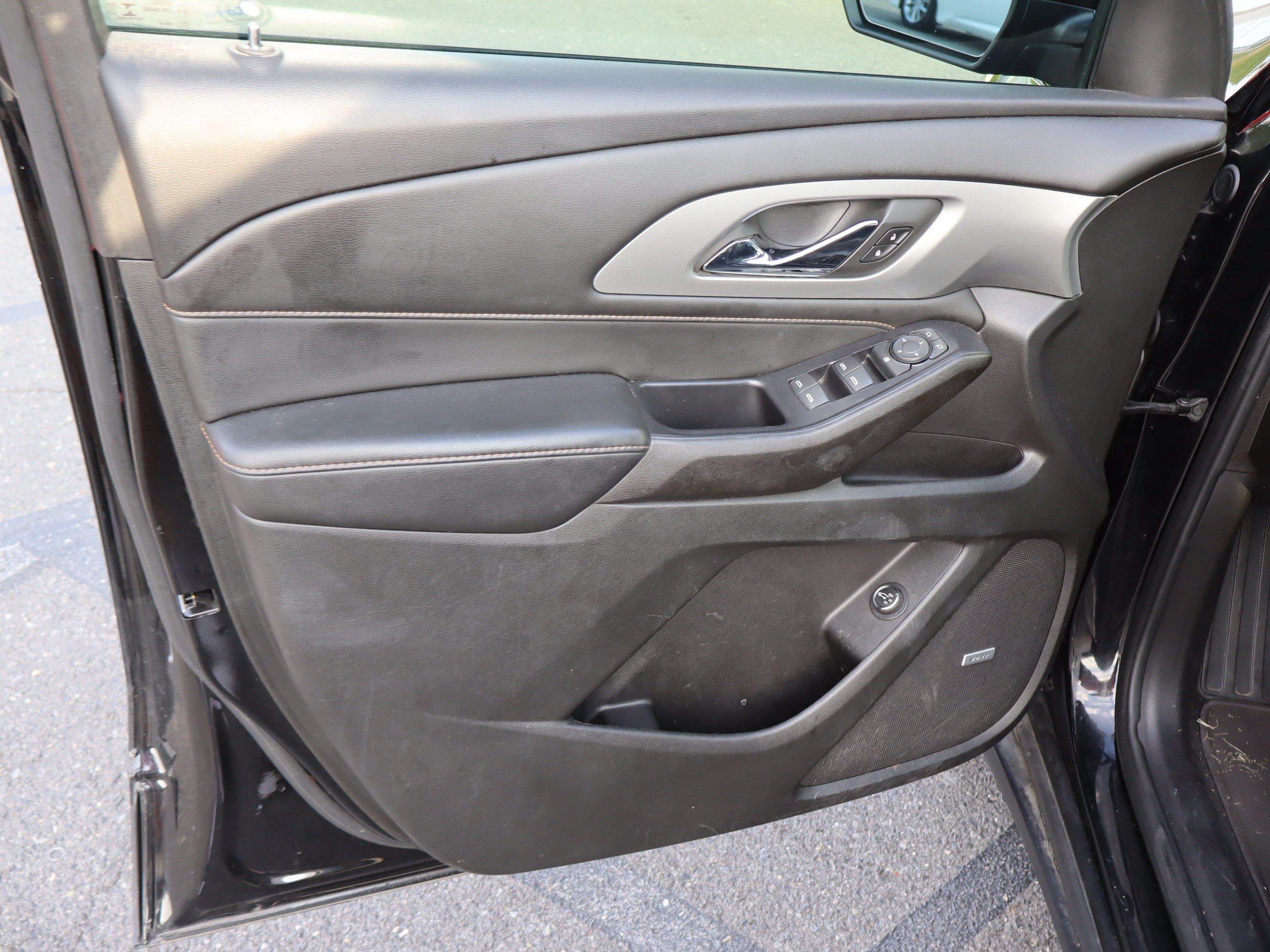 Used 2021 Chevrolet Traverse RS AWD/4WD image 16